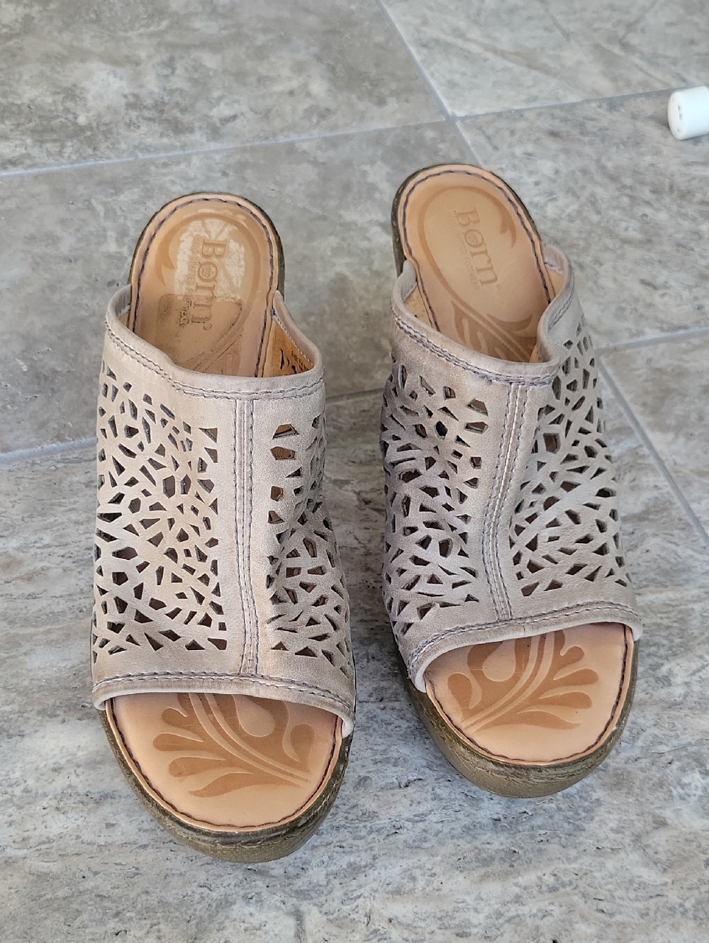 Born Women's Taupe Laser-Cut Open-Toe Slide Mules 9